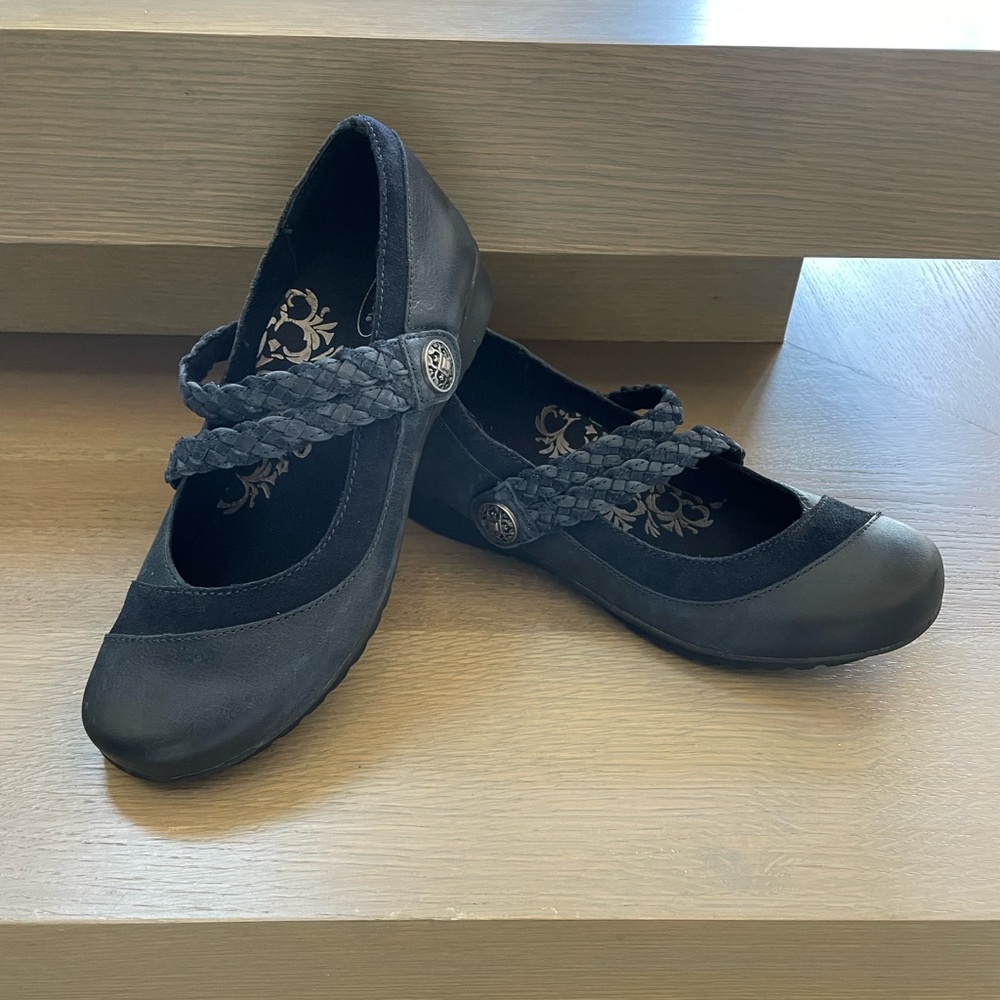 Aetrex Ada Braided Mary Jane in Navy